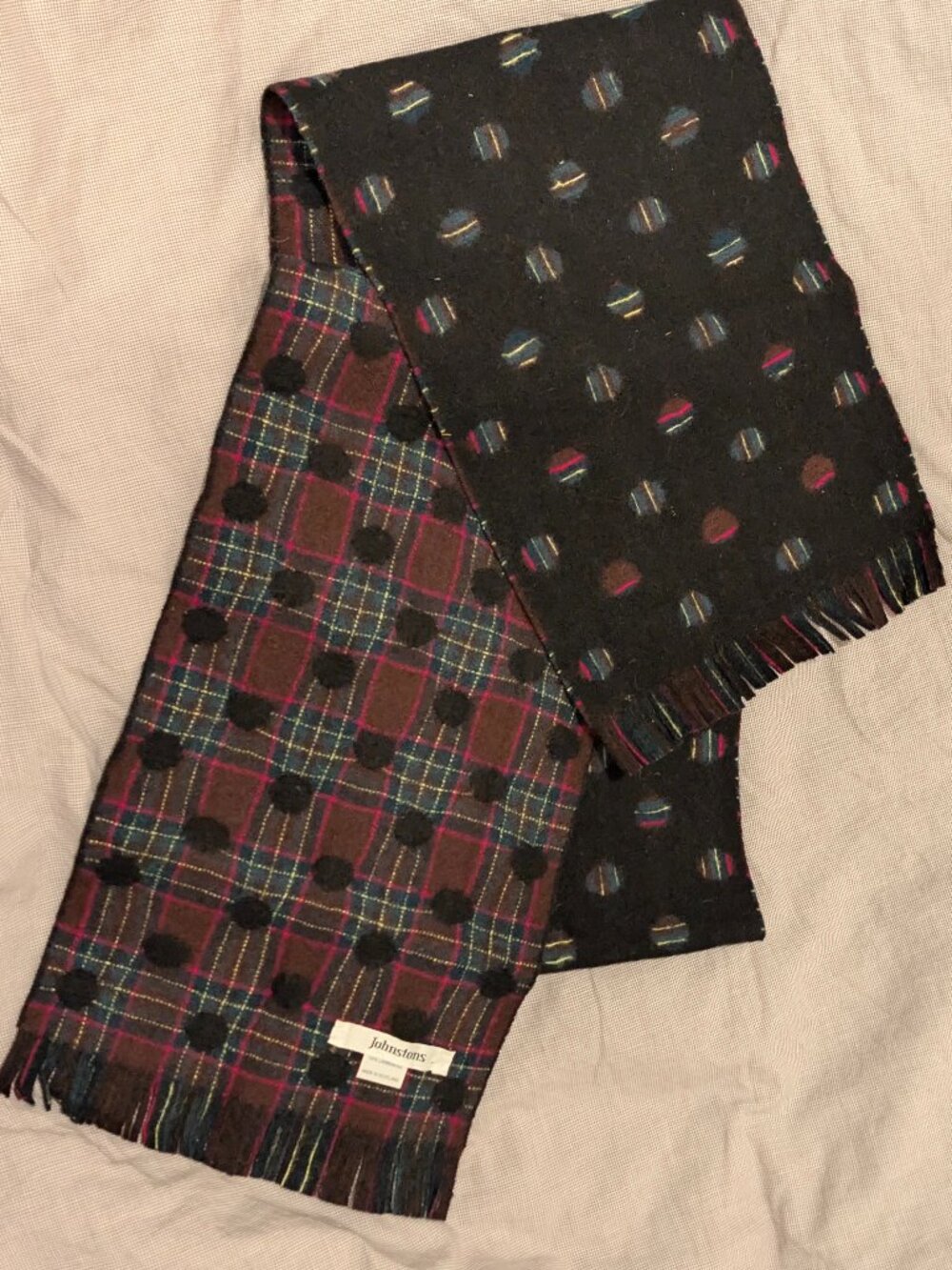 Johnstons 100% Lambswool Scarf, Scotland - Picture 7 of 10